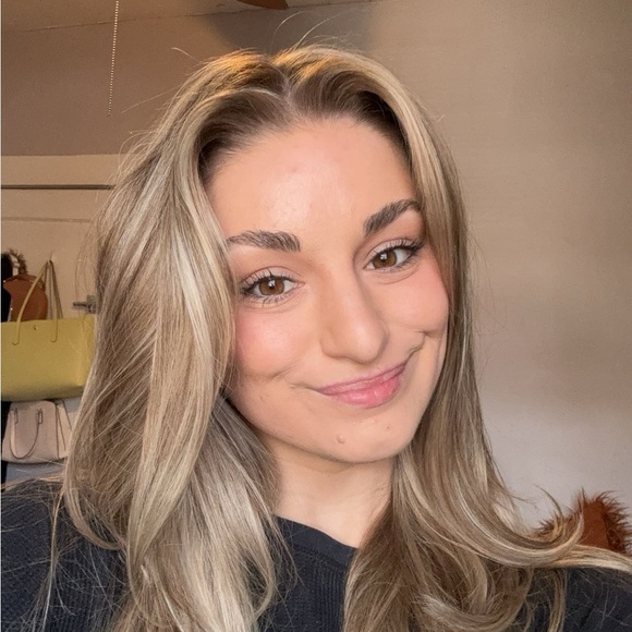 Meet your Posher, Addy - Picture 1 of 1